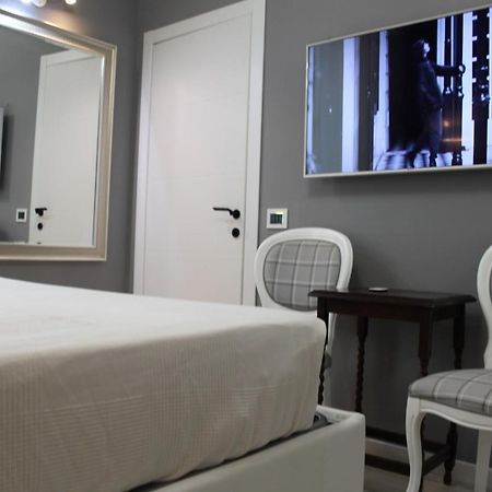 Jacuzzi Apartament By Parmacentro B&B Dış mekan fotoğraf