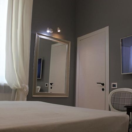 Jacuzzi Apartament By Parmacentro B&B Dış mekan fotoğraf