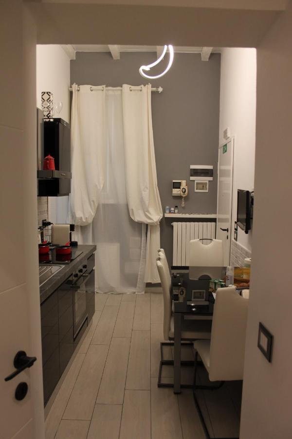 Jacuzzi Apartament By Parmacentro B&B Dış mekan fotoğraf