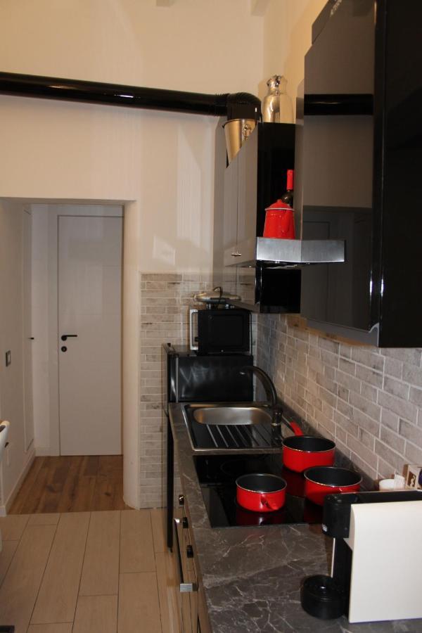 Jacuzzi Apartament By Parmacentro B&B Dış mekan fotoğraf